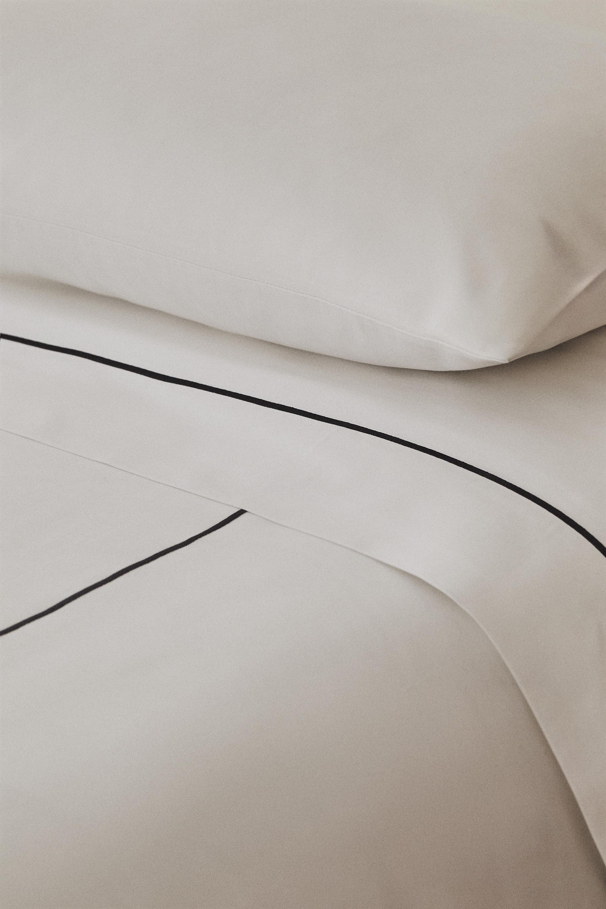 SATEEN FLAT SHEET WITH TRIM